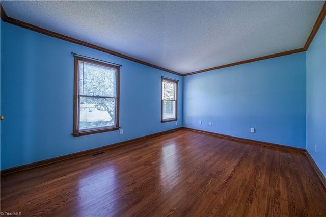 5917 Hickory Grove Road, Greensboro, NC 27409