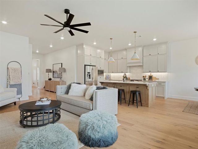 12737 NW 2nd Street, Yukon, OK 73099