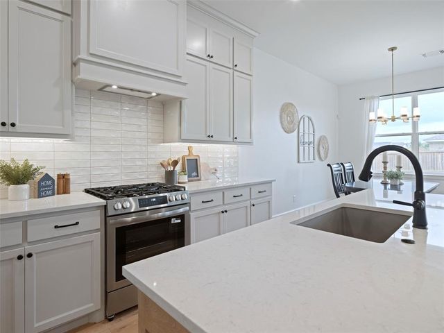 12737 NW 2nd Street, Yukon, OK 73099