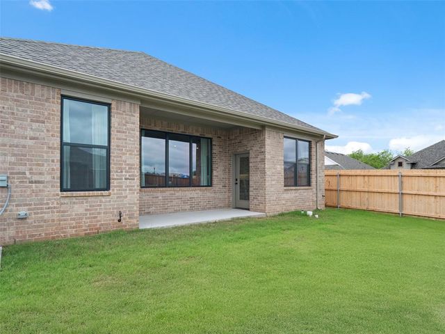 12737 NW 2nd Street, Yukon, OK 73099