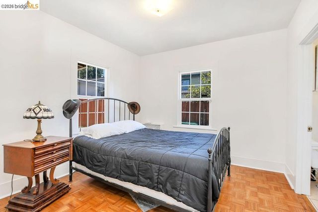 2921 Eastman Ave, Oakland, CA 94619