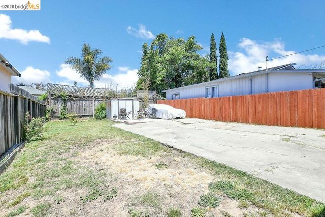 2921 Eastman Ave, Oakland, CA 94619