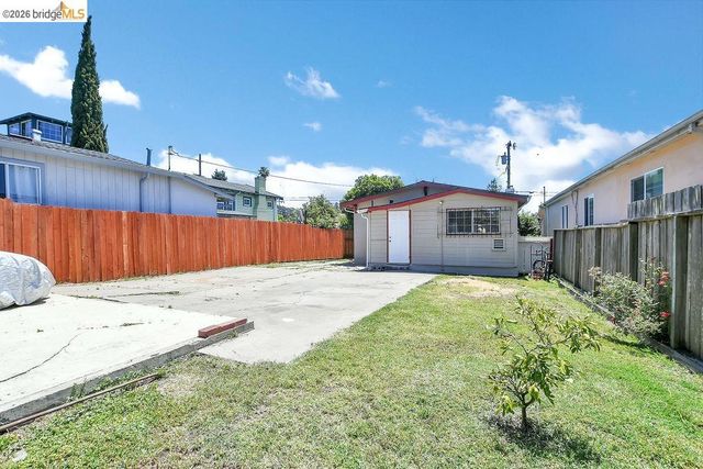 2921 Eastman Ave, Oakland, CA 94619