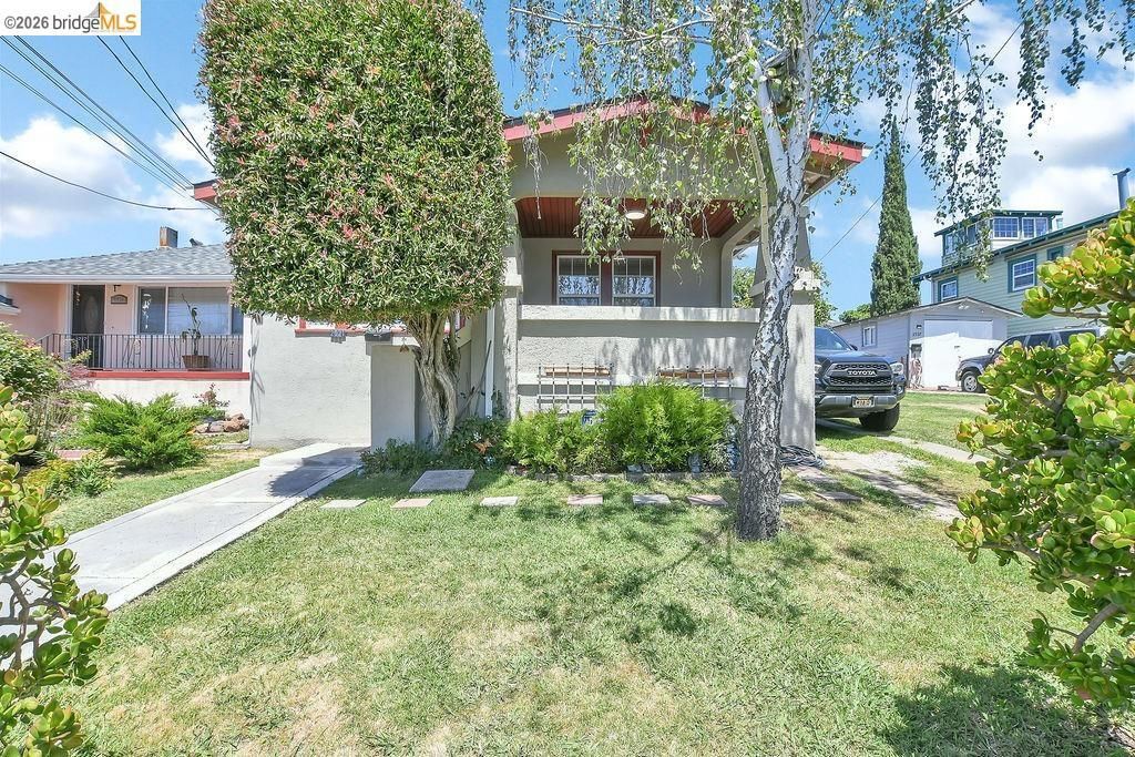2921 Eastman Ave, Oakland, CA 94619