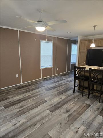 52 Shamrock Dr, Lackawanna, NY 14218