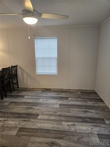 52 Shamrock Dr, Lackawanna, NY 14218