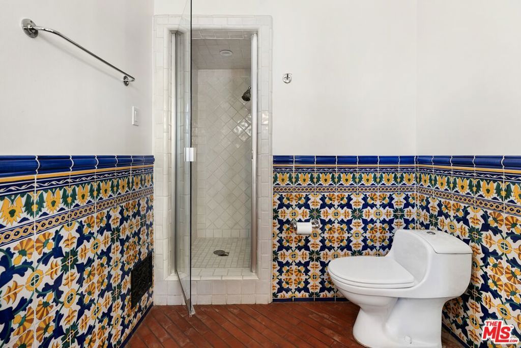 Image 60 of property listing at 3110 La Suvida Drive, Los Angeles, CA 90068