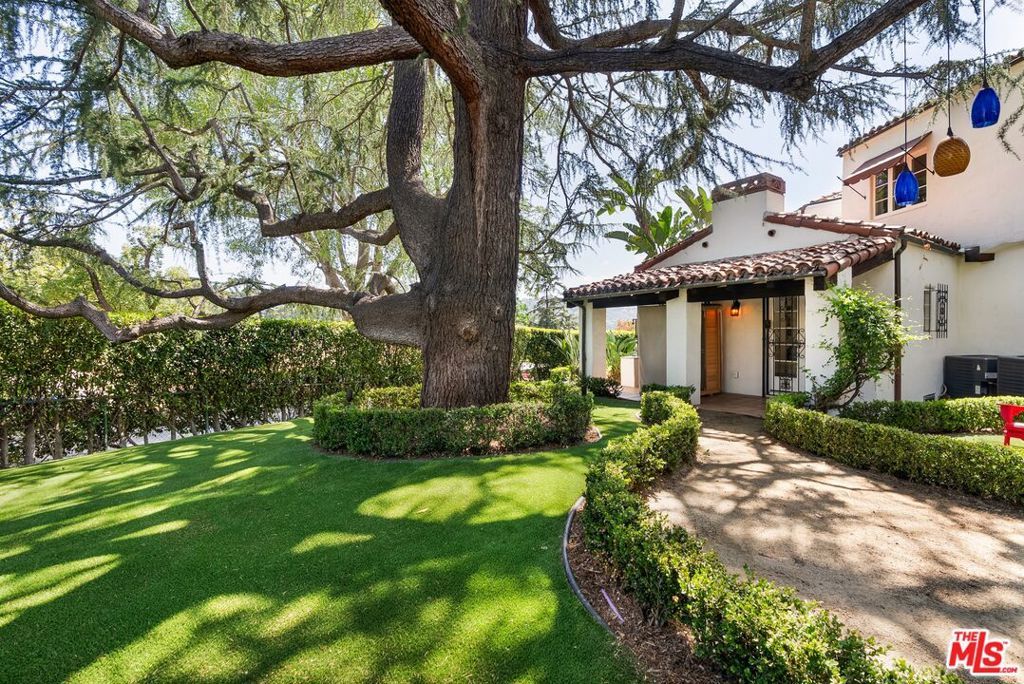 Image 67 of property listing at 3110 La Suvida Drive, Los Angeles, CA 90068