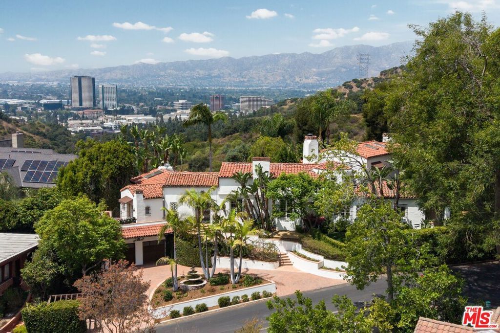 Image 70 of property listing at 3110 La Suvida Drive, Los Angeles, CA 90068