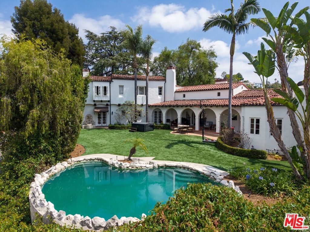 Image 75 of property listing at 3110 La Suvida Drive, Los Angeles, CA 90068