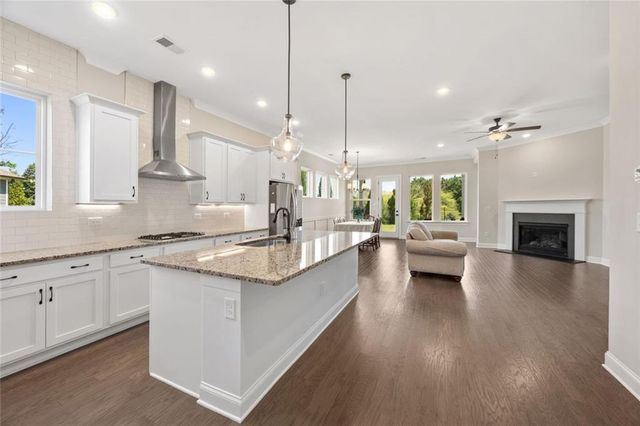 6853 River Rock Drive, Flowery Branch, GA 30542