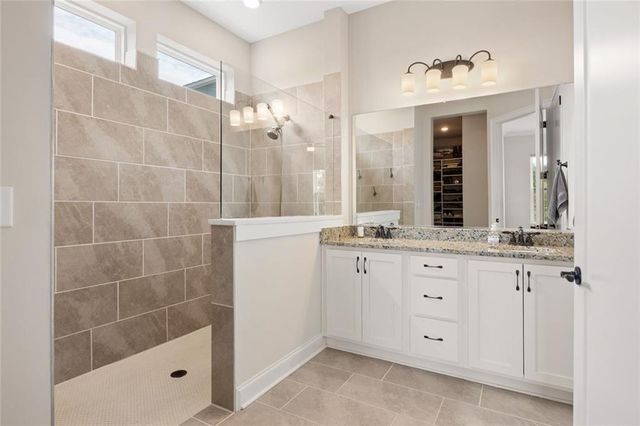 6853 River Rock Drive, Flowery Branch, GA 30542