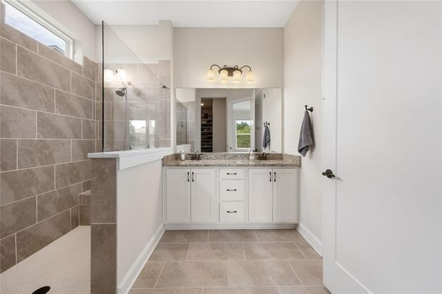 6853 River Rock Drive, Flowery Branch, GA 30542