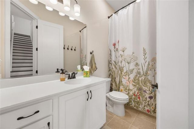 6853 River Rock Drive, Flowery Branch, GA 30542