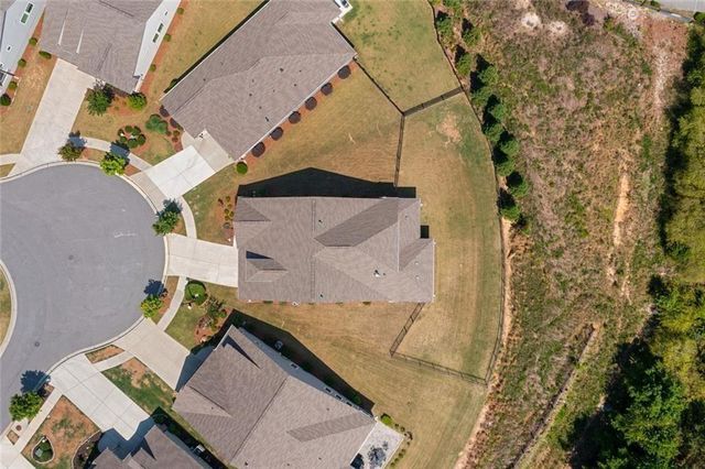 6853 River Rock Drive, Flowery Branch, GA 30542