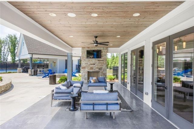 6853 River Rock Drive, Flowery Branch, GA 30542