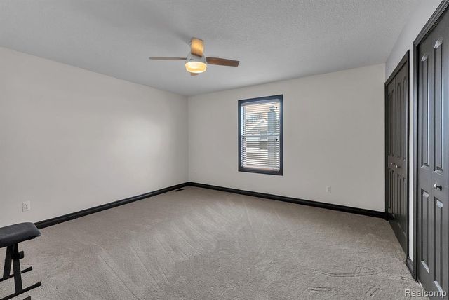 22625 Ridgeway Street, Saint Clair Shores, MI 48080