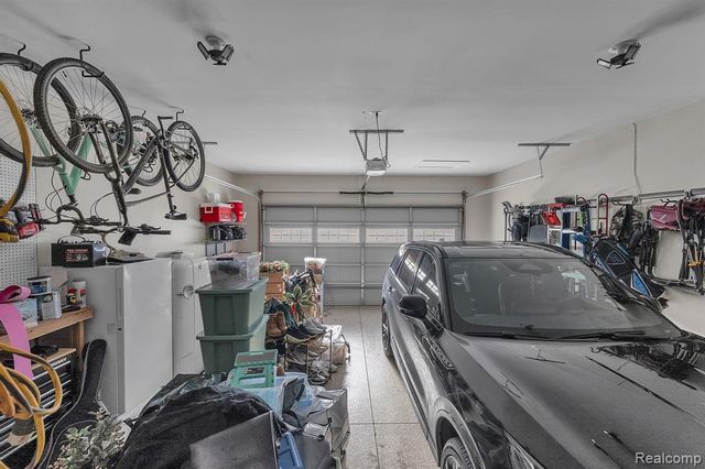 22625 Ridgeway Street, Saint Clair Shores, MI 48080