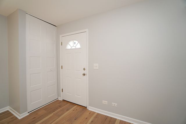223 Harvest Court, Vernon Hills, IL 60061