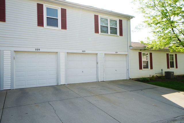 223 Harvest Court, Vernon Hills, IL 60061