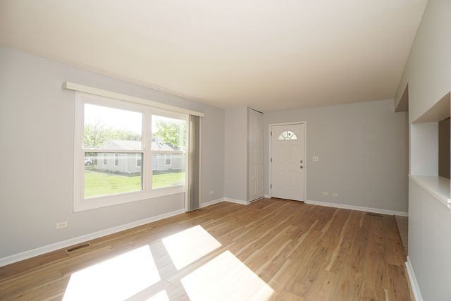 223 Harvest Court, Vernon Hills, IL 60061