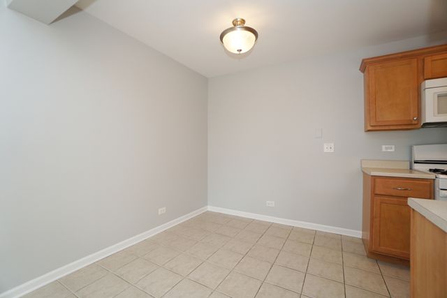 223 Harvest Court, Vernon Hills, IL 60061