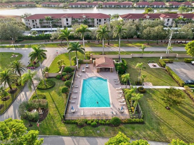 6890 Huntington Lakes CIR 204, Naples, FL 34119