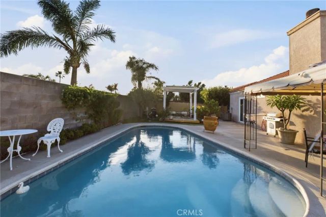 2813 W Buena Vista Drive, Rialto, CA 92377