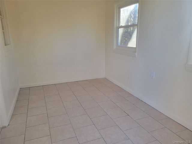 3479 Lexington Avenue L8, Mohegan Lake, NY 10547