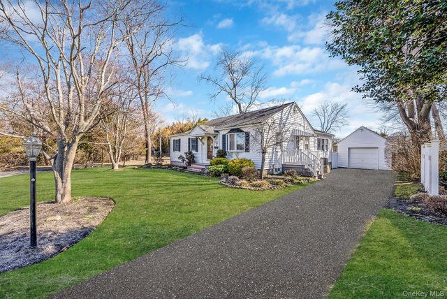 47 Thorburn Avenue, Patchogue, NY 11772