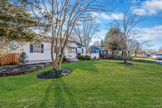 47 Thorburn Avenue, Patchogue, NY 11772