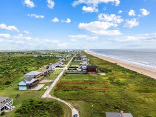 332 Atkinson Street, Port Bolivar, TX 77650