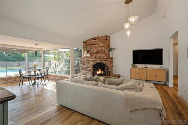 6641 Murray Park Drive, San Diego, CA 92120