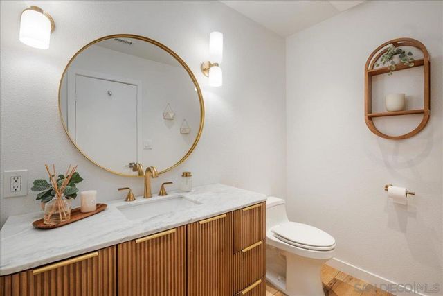 6641 Murray Park Drive, San Diego, CA 92120