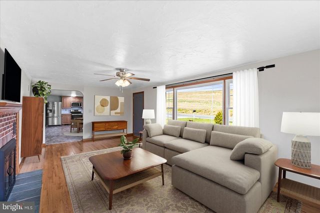 6424 OLD HANOVER RD, Hanover, PA 17331