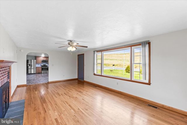 6424 OLD HANOVER RD, Hanover, PA 17331