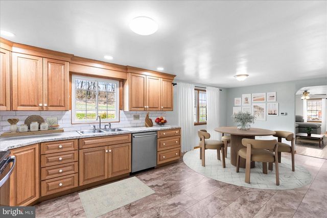 6424 OLD HANOVER RD, Hanover, PA 17331