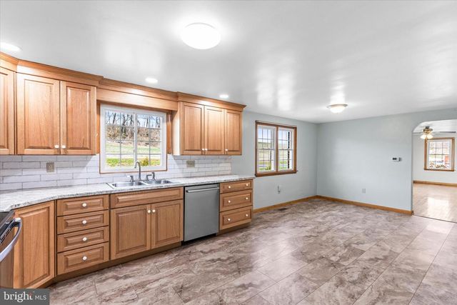 6424 OLD HANOVER RD, Hanover, PA 17331