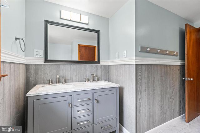 6424 OLD HANOVER RD, Hanover, PA 17331