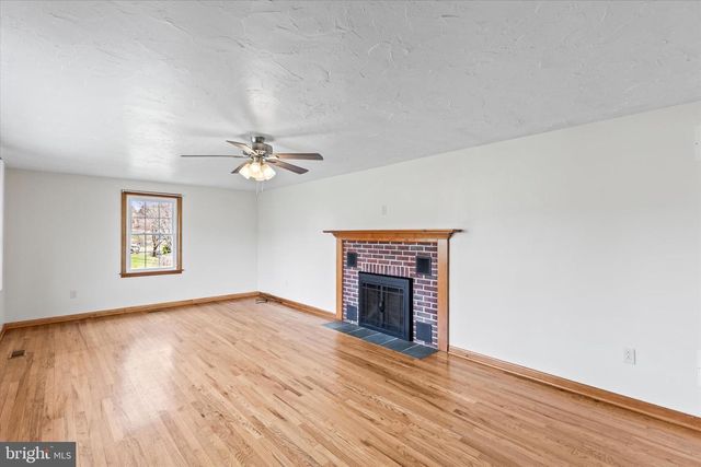 6424 OLD HANOVER RD, Hanover, PA 17331