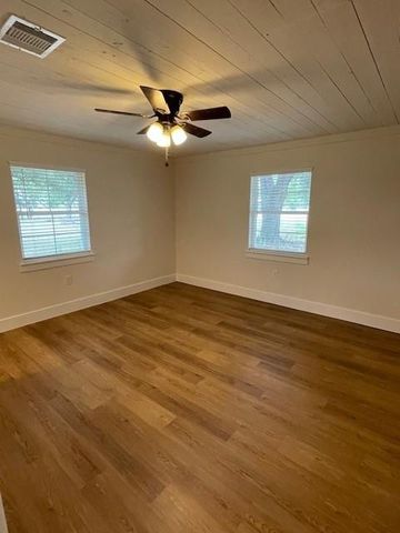 15230 Highway 36, Needville, TX 77461