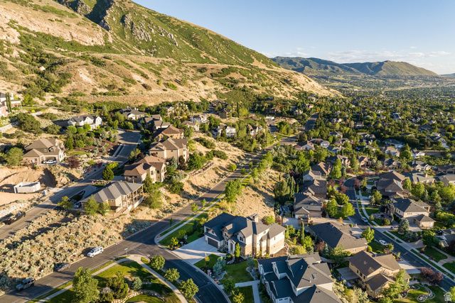 12056 S CORTINA CREST DR, Draper, UT 84020