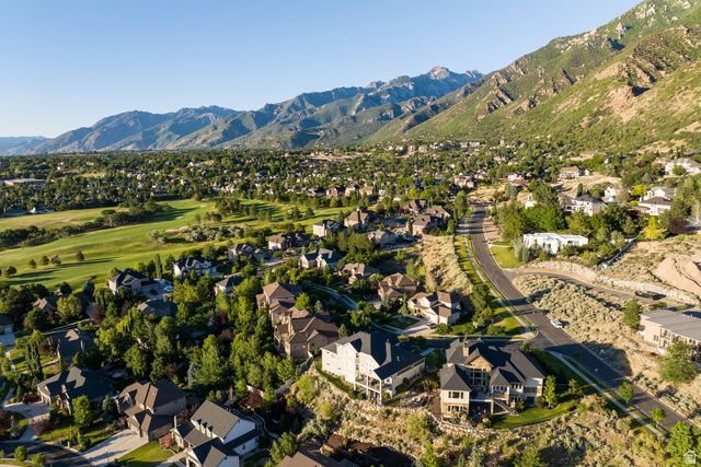 12056 S CORTINA CREST DR, Draper, UT 84020