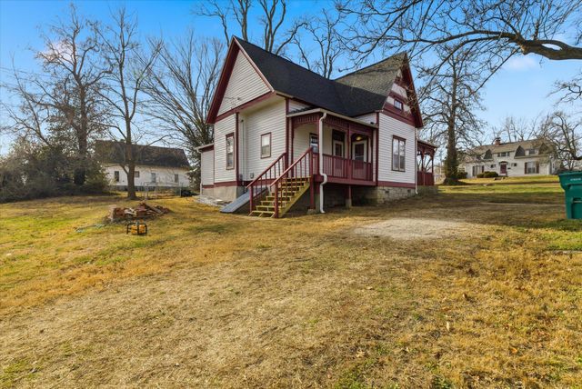 722 N Maple Street, Mountain Grove, MO 65711