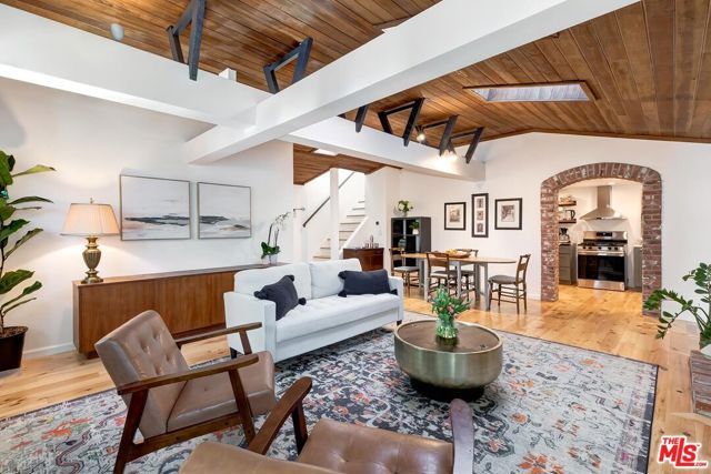 9826 Portola Drive, Beverly Hills, CA 90210