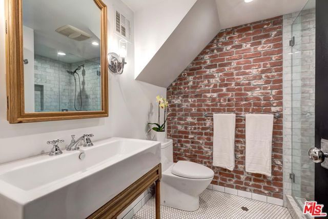 9826 Portola Drive, Beverly Hills, CA 90210