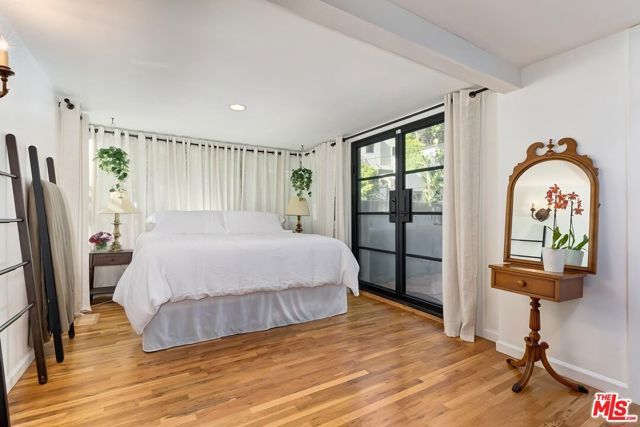 9826 Portola Drive, Beverly Hills, CA 90210