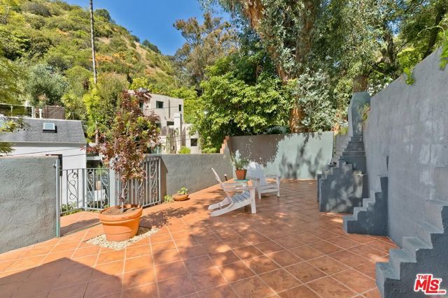 9826 Portola Drive, Beverly Hills, CA 90210