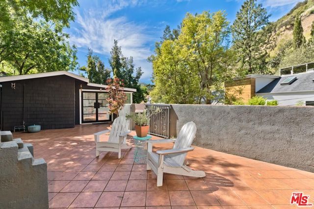 9826 Portola Drive, Beverly Hills, CA 90210