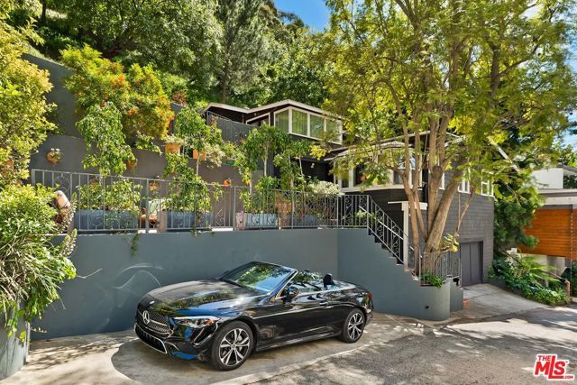 9826 Portola Drive, Beverly Hills, CA 90210